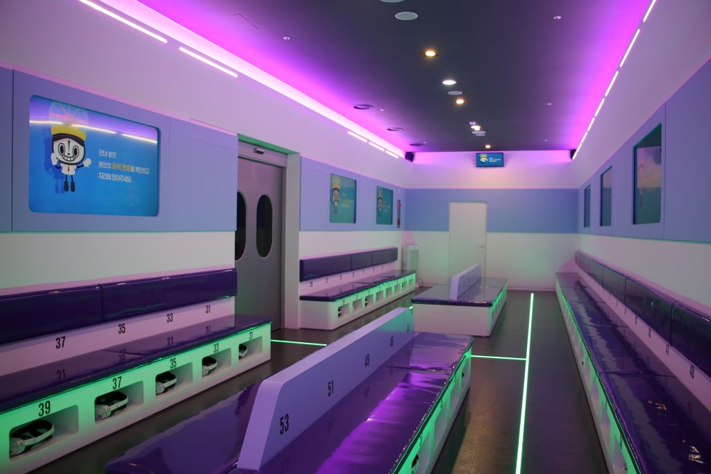 타임머신 내부 1